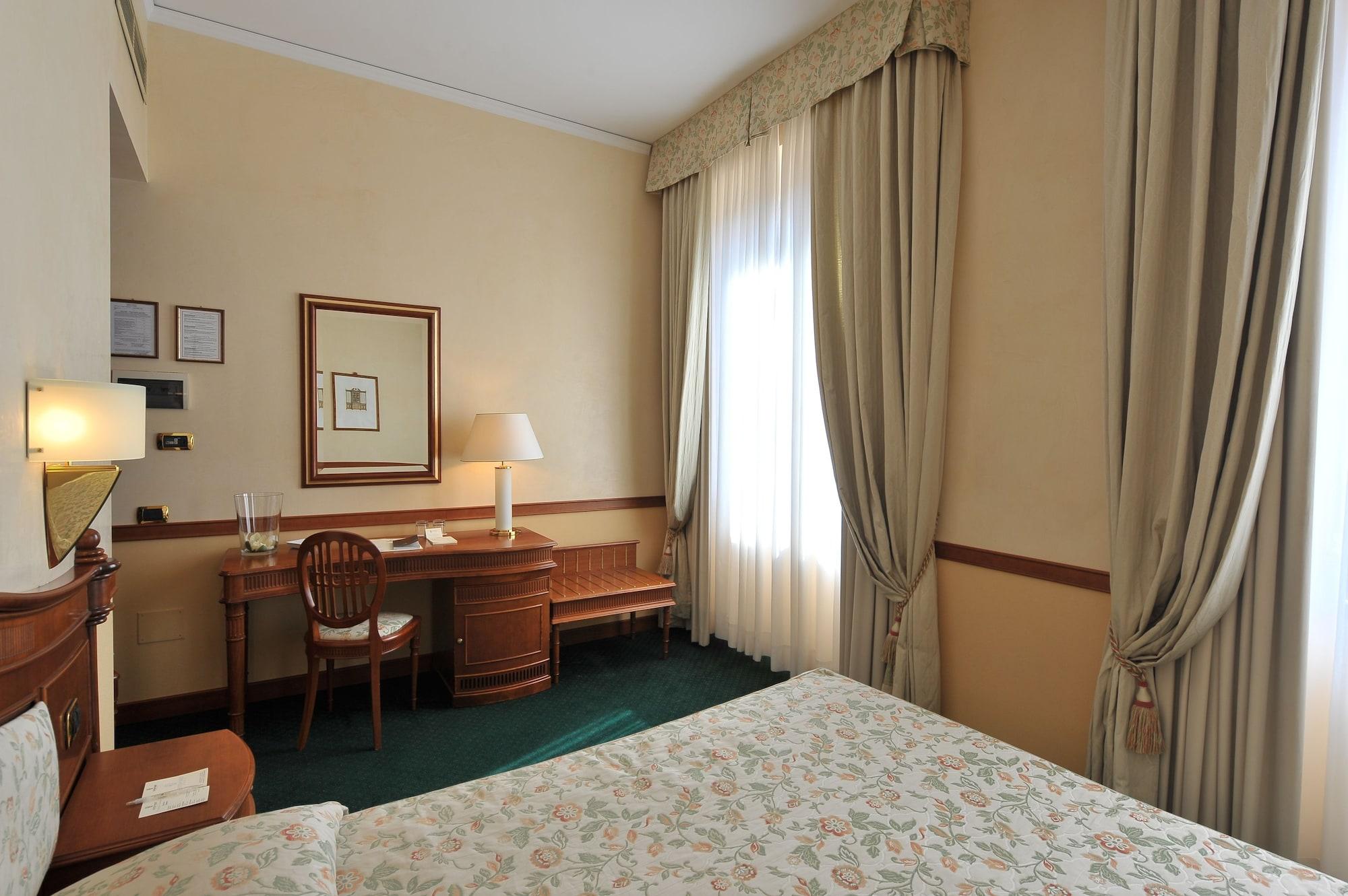 Hotel Degli Orafi Florence Exterior photo