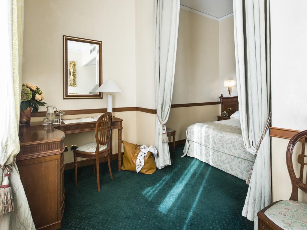 Hotel Degli Orafi Florence Exterior photo